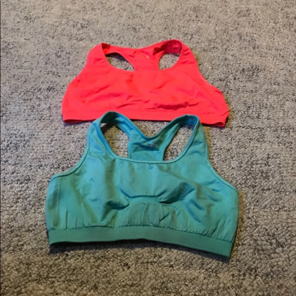 2 Sports Bras